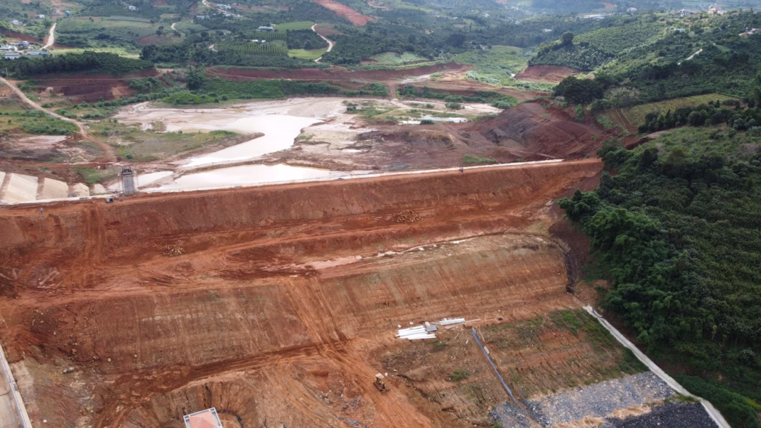 Tiếp đến tháng 2, UBND tỉnh Lâm Đồng ra văn bản giao Thanh tra tỉnh khẩn trương thanh tra toàn diện dự án hồ chứa nước Đông Thanh để UBND huyện và chủ đầu tư thực hiện các bước tiếp theo, bảo đảm kế hoạch giải ngân vốn đầu tư công và tiến độ thực hiện dự án.