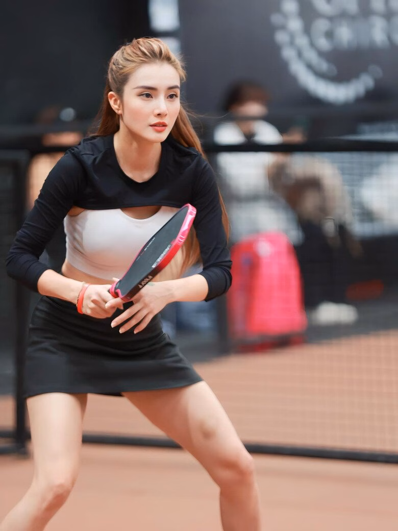 Pickleball là môn thể thao được Lê Khánh Chi yêu thích thời gian gần đây.