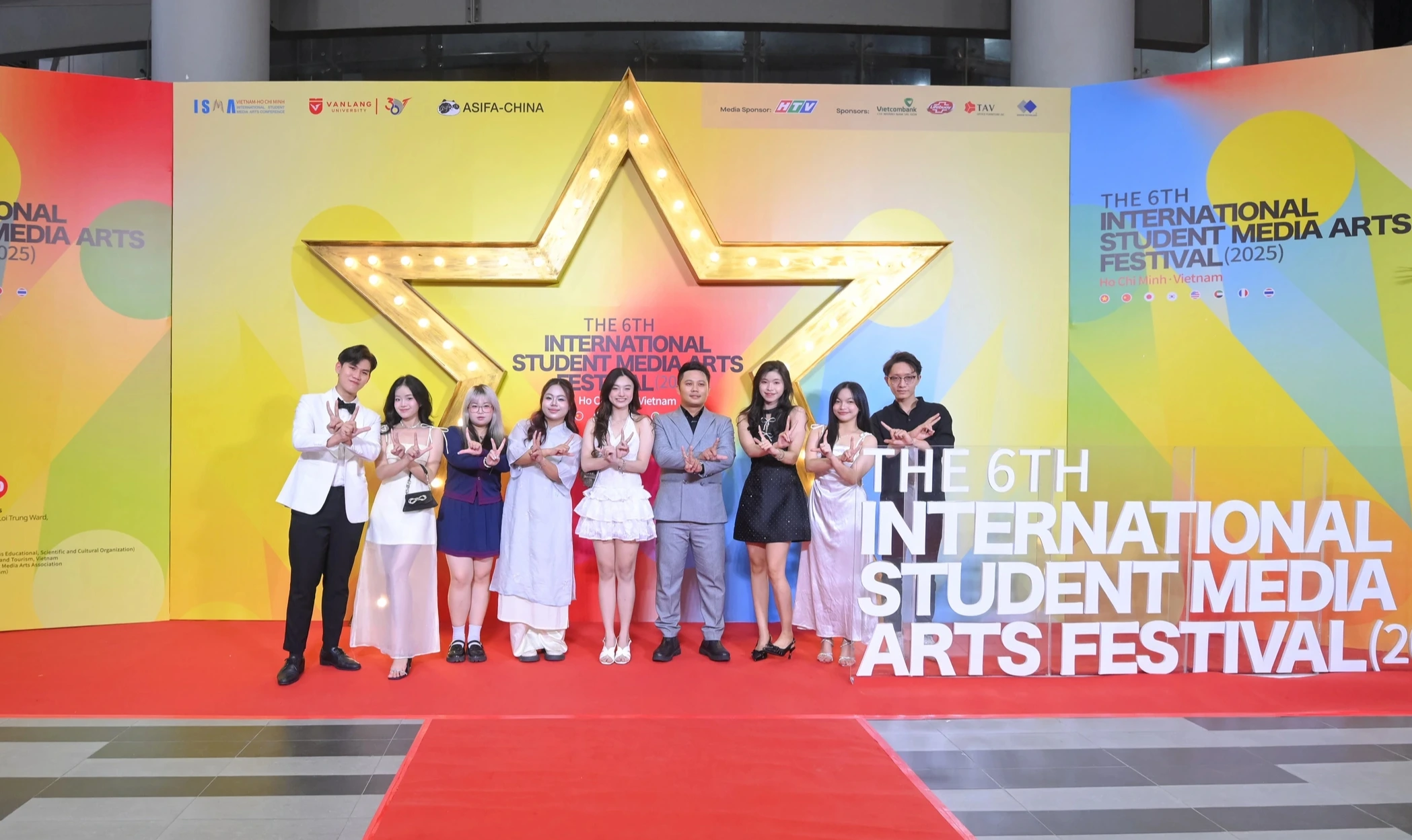 Sinh viên các nước đã có cơ hội giao lưu, học hỏi, thể hiện tư duy sáng tạo và trách nhiệm với cộng đồng thông qua những thước phim về môi trường