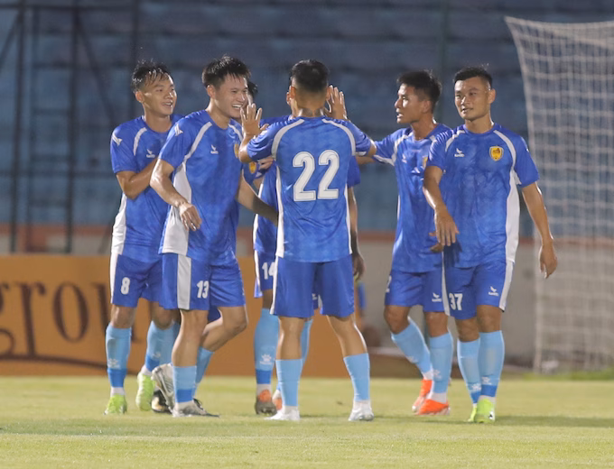 Tương lai của CLB Quảng Nam vẫn còn bất ổn trước mùa giải mới CLB Quảng Nam sẽ thay đổi nhiều về lực lượng nếu tham dự mùa giải 2025/26 - Ảnh: Đình Viên