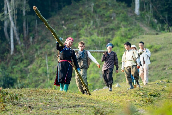 Những nghệ sĩ lần đầu trải nghiệm cuộc sống ở vùng núi