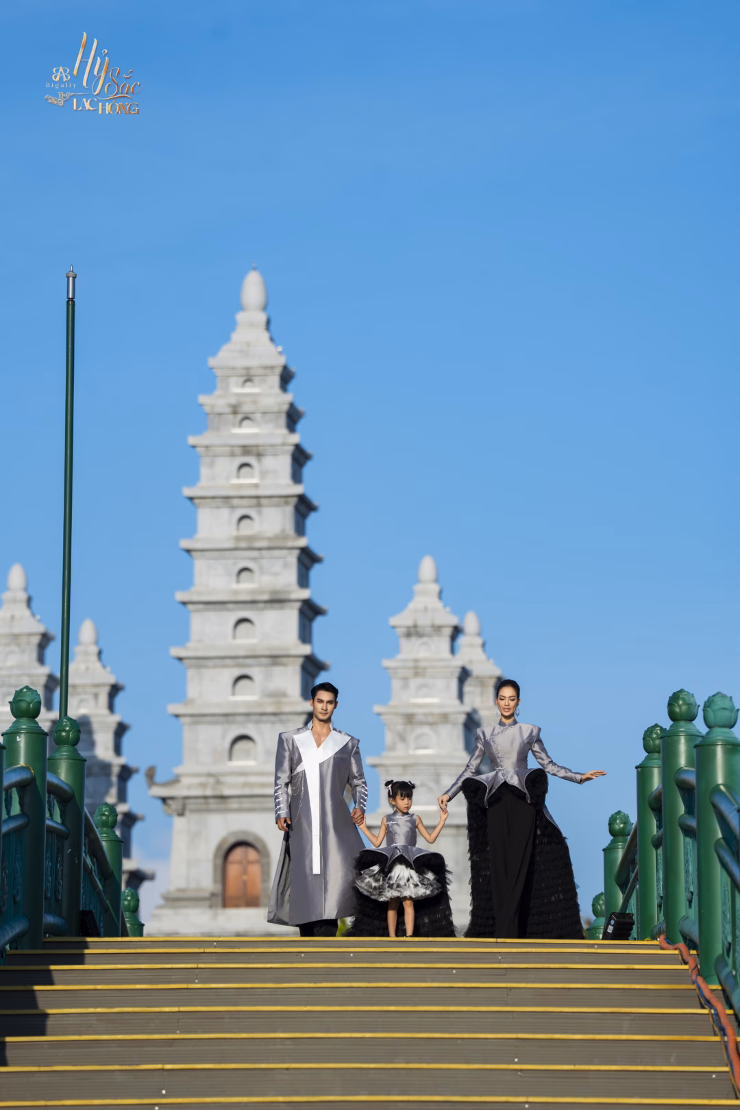 Chiều 31/5/2025, tại không gian Cầu May – Đồi Mặt Trời, khu du lịch Sun World Hạ Long, show diễn nghệ