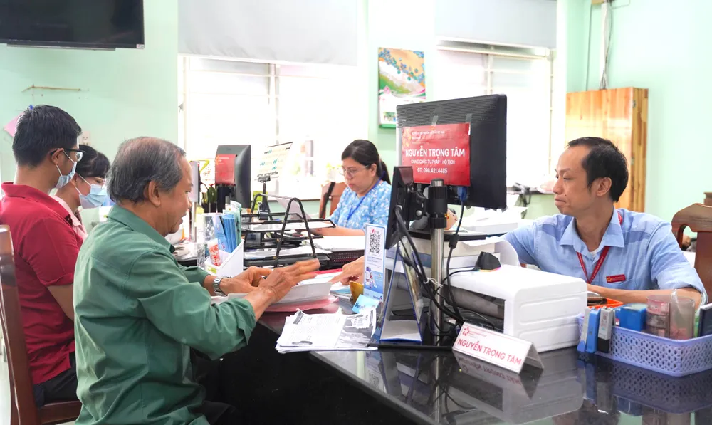 TP.HCM hỗ trợ cán bộ dôi dư TP.HCM tìm cách giúp cán bộ dôi dư tiếp tục làm việc tại doanh nghiệp nhà nước