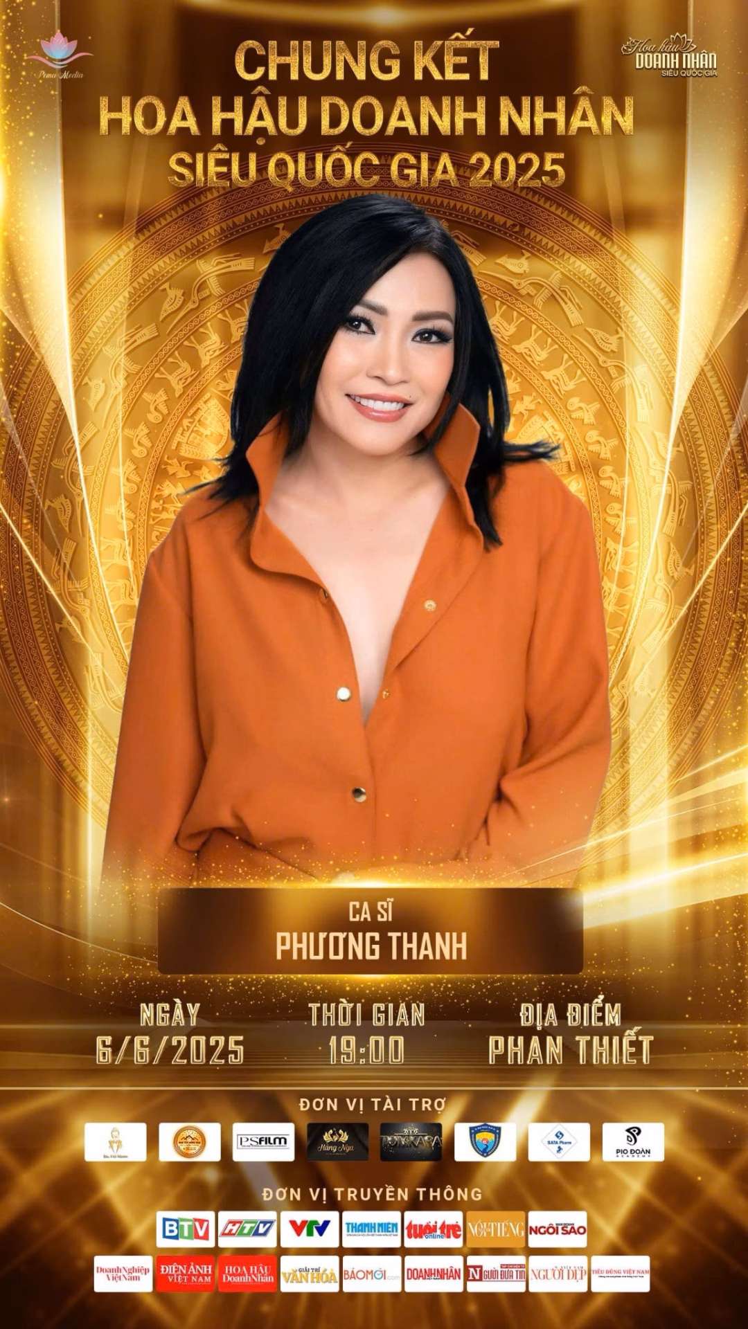 Dàn giám khảo cuộc thi