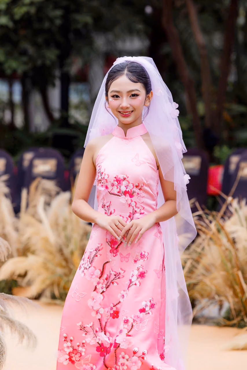 Mẫu teen Nguyễn Khánh Ly Mẫu teen Nguyễn Khánh Ly