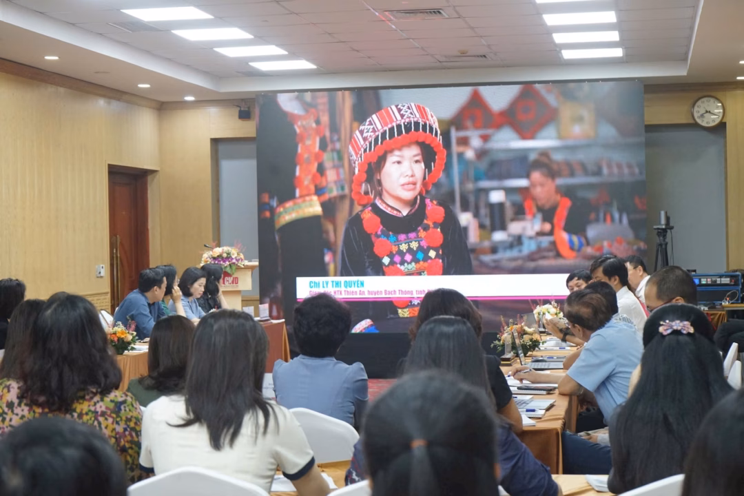 Quang cảnh hội thảo Quang cảnh hội thảo