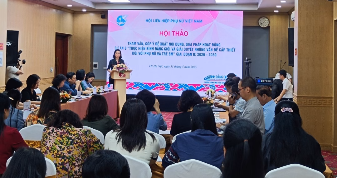 Phó Chủ tịch Trung ương Hội Liên hiệp phụ nữ Việt Nam Nguyễn Thị Minh Hương phát biểu Phó Chủ tịch Trung ương Hội Liên hiệp phụ nữ Việt Nam Nguyễn Thị Minh Hương phát biểu