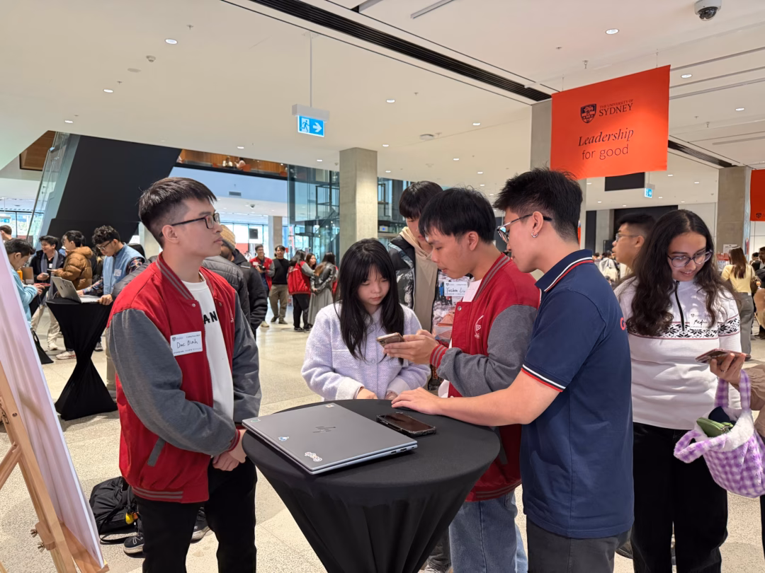 Sinh viên Học viện PTIT lập thành tích tại cuộc thi Coding Fest 2