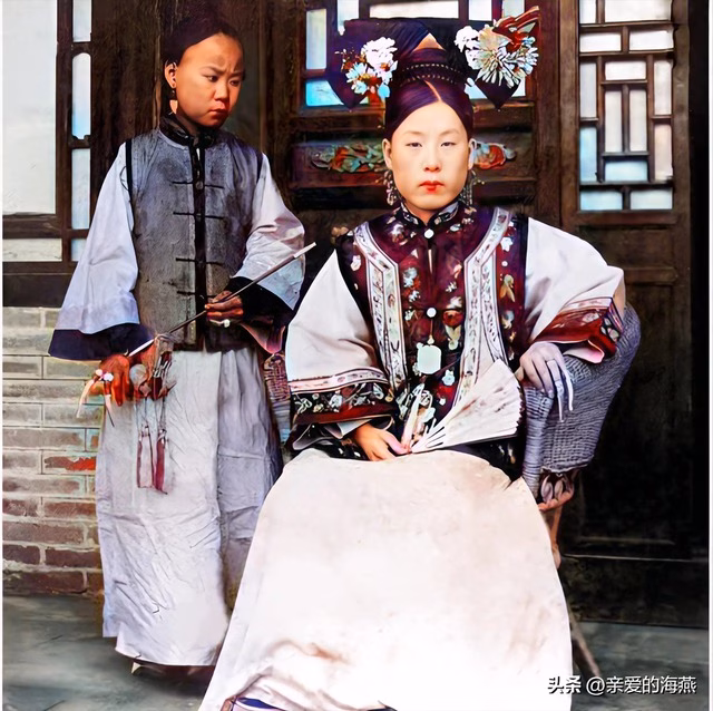 Những bức ảnh hiếm hoi hé mở幕 cuối thời Thanh: Giữa truyền thống và hiện đại 14 bức ảnh hiếm chụp Trung Quốc thời cuối nhà Thanh: Nhan sắc xinh đẹp của vị tiểu thiếp khiến nhiều người ngỡ ngàng - Ảnh 8.