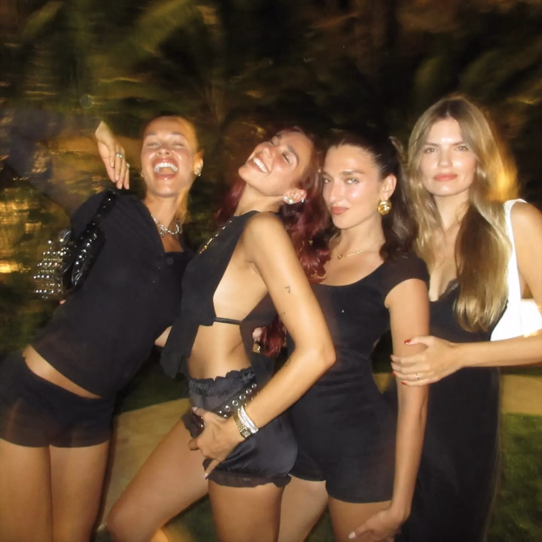 Miu Miu, Dua Lipa, không quần, quần tam giác, Hàn Hằng, Linh Ka ảnh4