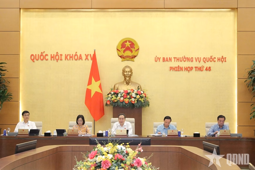 Chủ tịch Quốc hội Trần Thanh Mẫn Chủ tịch Quốc hội Trần Thanh Mẫn chủ trì phiên họp