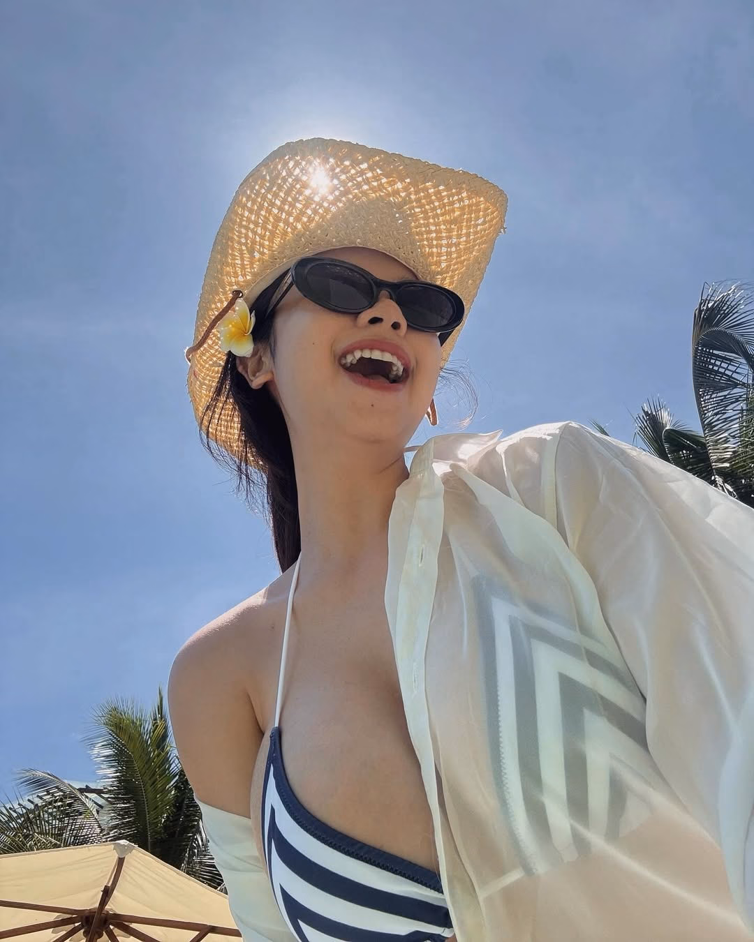 Hàn Hằng bikini Hàn Hằng bikini