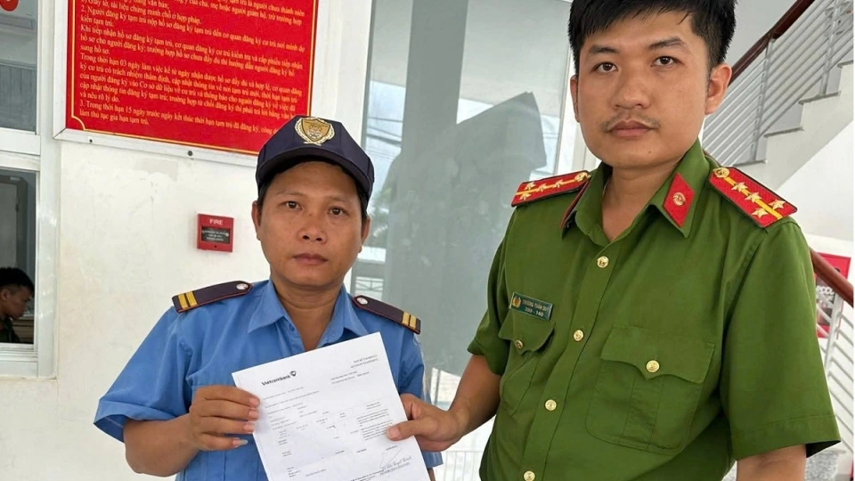 Người phụ nữ Lâm Đồng nhặt được ba lô vàng trả lại chủ