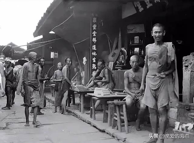 Nhìn lại thời kỳ suy tàn của nhà Thanh qua ống kính nhiếp ảnh gia phương Tây 14 bức ảnh hiếm chụp Trung Quốc thời cuối nhà Thanh: Nhan sắc xinh đẹp của vị tiểu thiếp khiến nhiều người ngỡ ngàng - Ảnh 5.