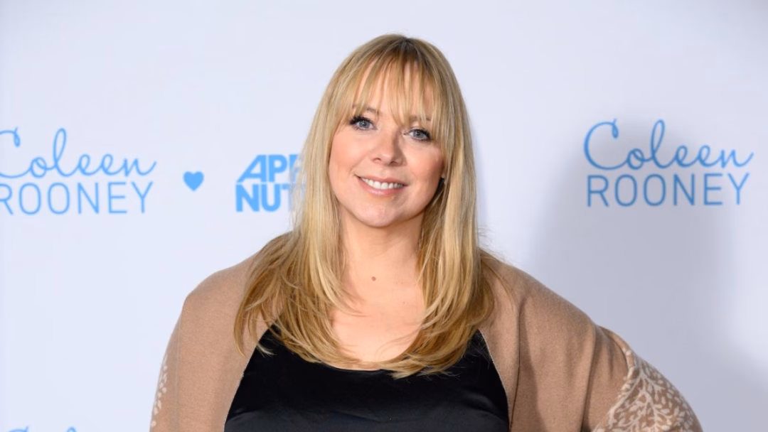 Sao Hollywood ồat chuẩn bị đón con đầu lòng, Nara Smith sắp có con thứ 4