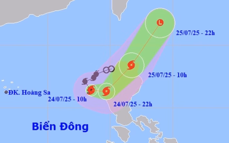 Thủ tướng chủ trì cuộc họp ứng phó mưa lũ: ‘Phải chuẩn bị kỹ cho các tình huống bất ngờ’ Thủ tướng: 'Tôi trao đổi Bí thư Nghệ An, không thể dân đang bị chia cắt mà lãnh đạo không lên được' - Ảnh 4.