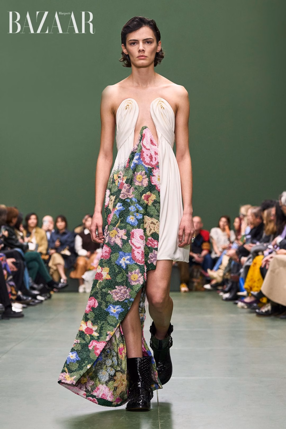 BST LOEWE ready-to-wear Thu Đông 2024. Ảnh: ImaxTree