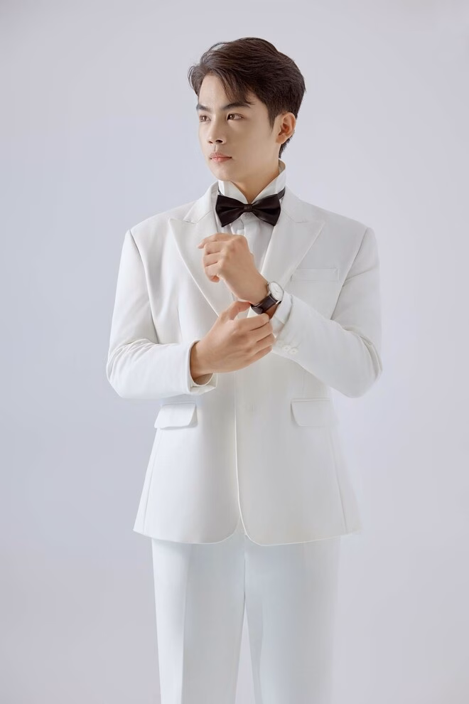 Từ tài xế công nghệ đến MC truyền hình: Chàng trai 21 tuổi và hành trình chinh phục sân khấu Nam sinh "chạy xe ôm công nghệ" với giấc mơ MC truyền hình- Ảnh 2.