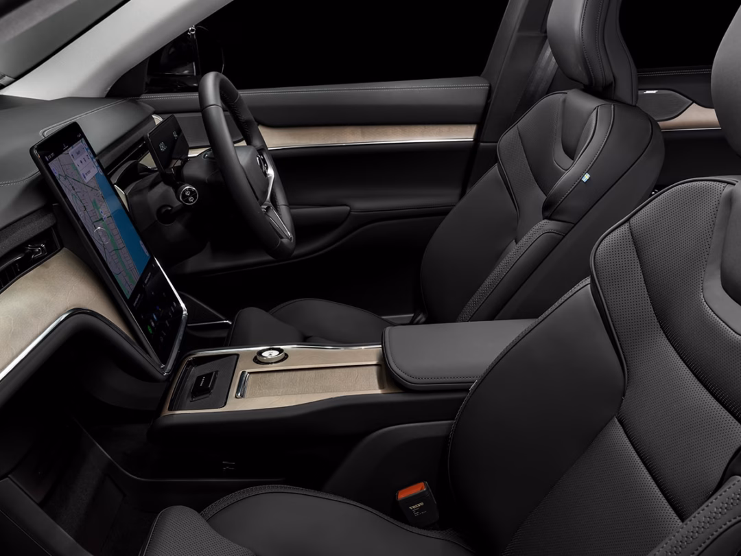 2025 Volvo EX90 Plus in Sand Dune | Image: Supplied / Volvo