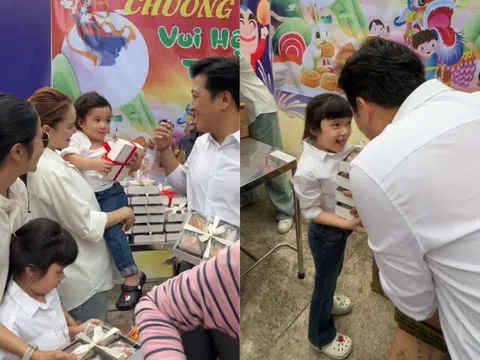 2 con của Trường Giang và Nhã Phương: Mặt giống hệt mẹ nhưng bám bố hơn, Destiny sở hữu đôi chân dài miên man