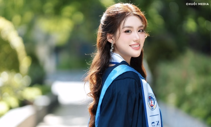 Bằng tốt nghiệp v&agrave; GPA của Phương Oanh