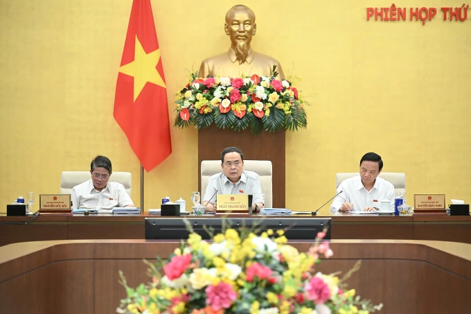Phiên họp của Ủy ban Thường vụ Quốc hội Chủ tịch Quốc hội Trần Thanh Mẫn và các phó chủ tịch Quốc hội tại phiên họp Thường vụ ngày 10/6