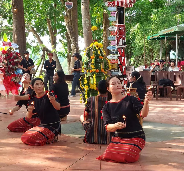 Lễ cúng bếp lửa Lễ cúng bếp lửa