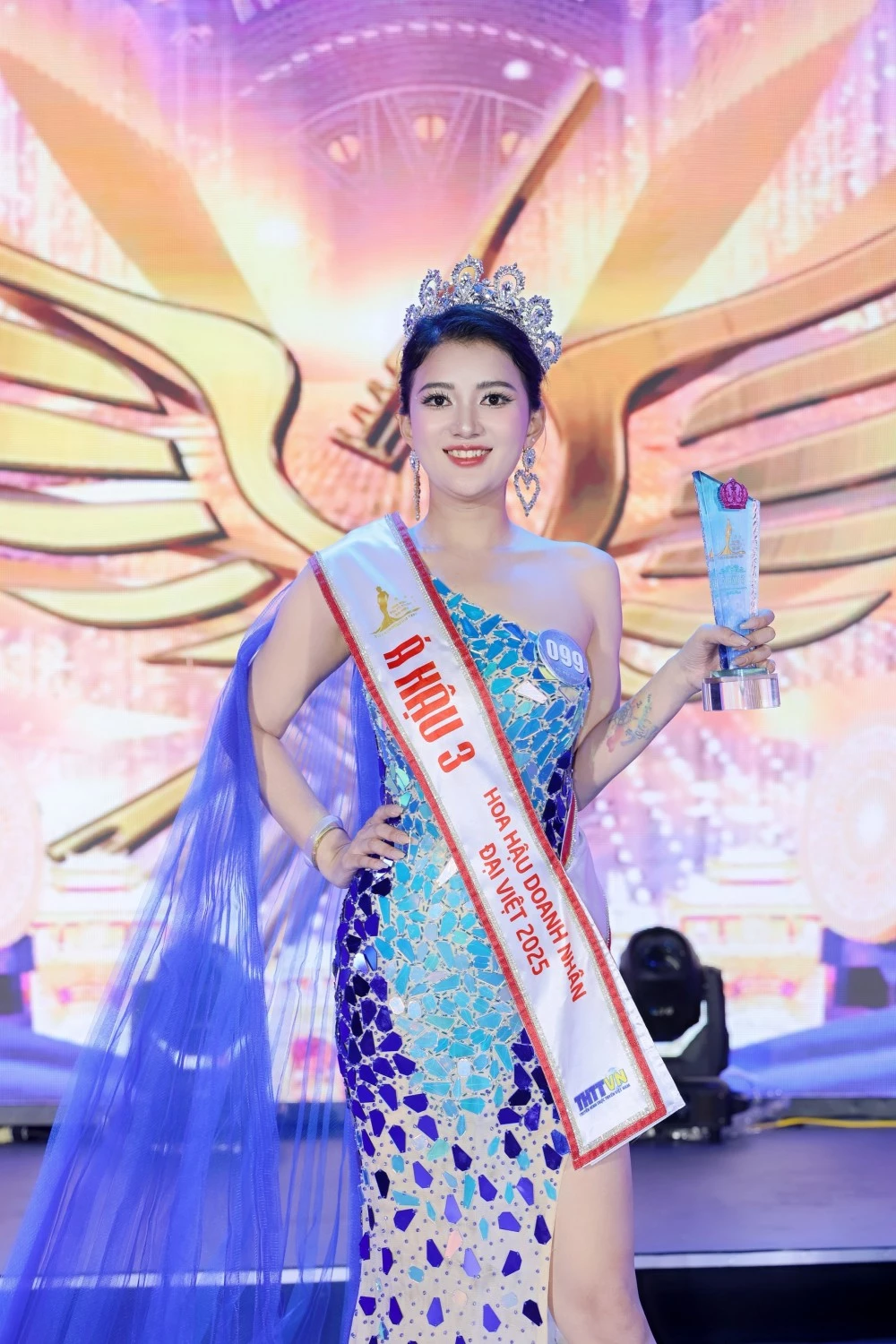 Bích Hạnh chia sẻ sau khi đăng quang