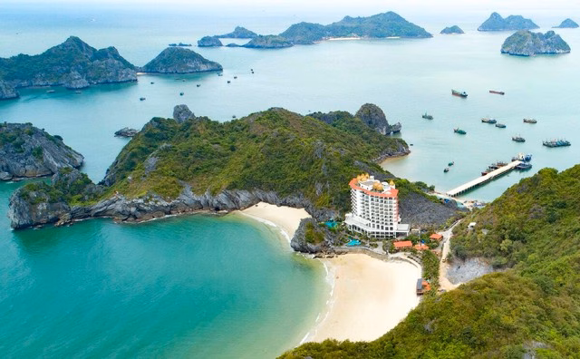 Bờ biển của đảo ngọc miền Bắc thay đổi sau gần 1 năm
