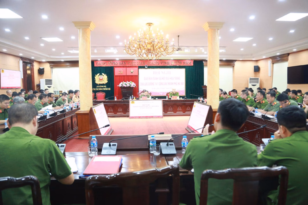 Hà Nội tăng cường lực lượng 141 để ‘đánh’ tội phạm đường phố Trung tướng Nguyễn Thanh Tùng phát biểu tại hội nghị.