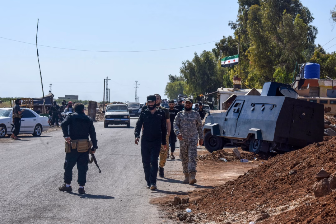 Syria tuyên bố ngừng bắn giữa các nhóm đối lập tại Sweida Hàng ngàn tay súng kéo đến đánh người Druze được Israel bảo vệ ở Syria