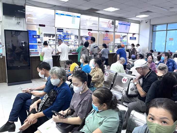 Kết quả chẩn đoán khác nhau, bệnh nhân ‘lạc’ giữa hai bệnh viện Việc chẩn đoán khác biệt giữa hai cơ sở y tế là điều không thể chấp nhận! - Ảnh 2.