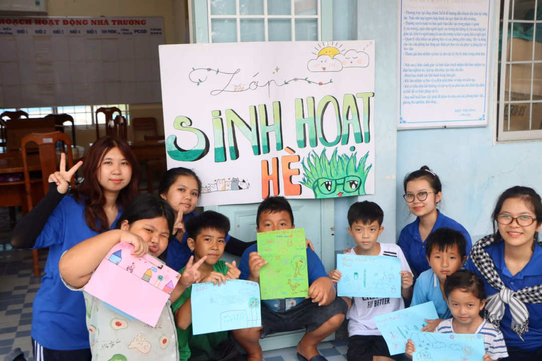 Lớp sinh hoạt hè của chiến sĩ tình nguyện Đại học Kinh tế TP.HCM
