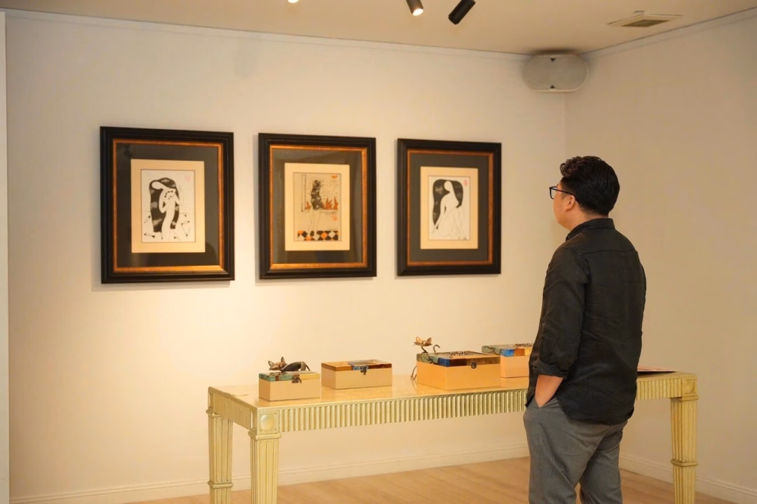 Triển lãm Di sản cũ – Linh hồn mới: 30 bức tranh cuối đời của họa sĩ Công Quốc Hà Tác phẩm "Hà Nội tháng 7/2021" được trưng bày tại triển lãm (Ảnh: Ban tổ chức).
