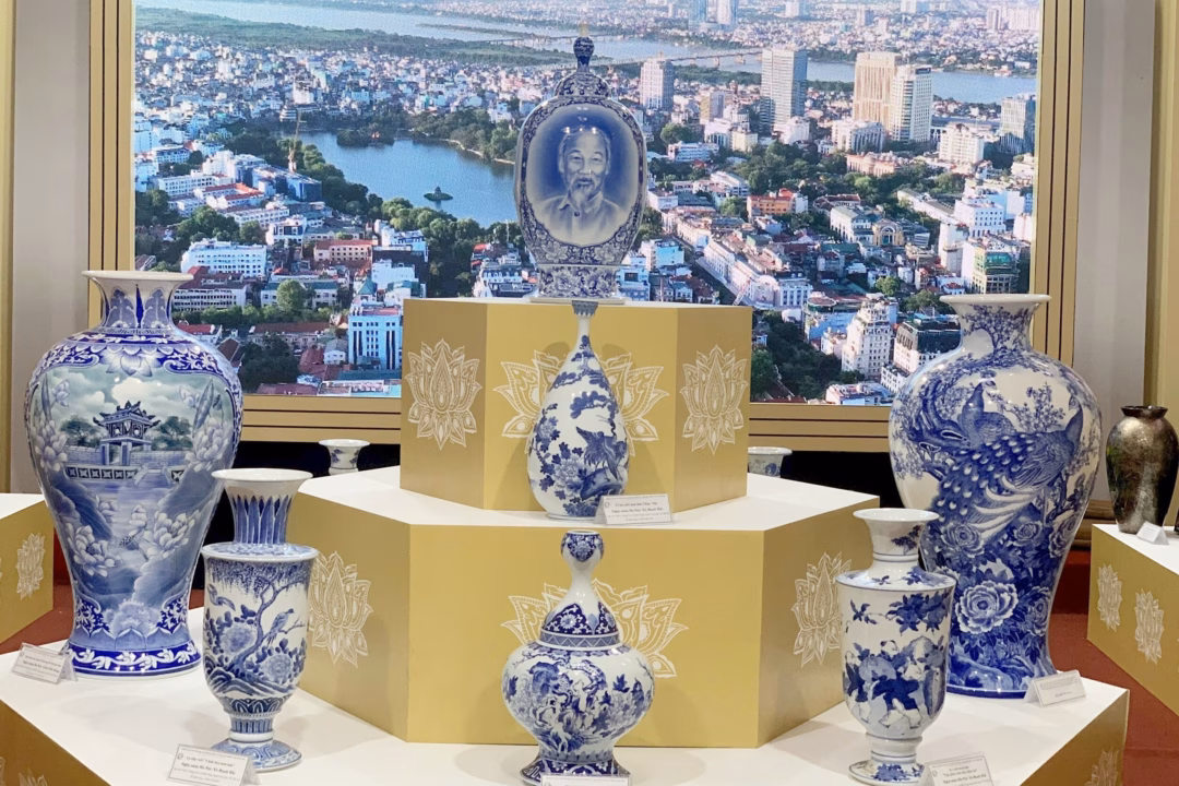 Xác định xu hướng thiết kế mẫu mã sản phẩm là hướng đi quan trọng để nâng cao giá trị sản phẩm thủ công mỹ nghệ Việt Nam. Ảnh: Ngọc Phương