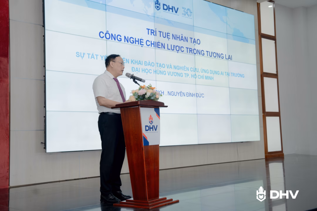 Giáo sư, Tiến sĩ khoa học Nguyễn Đình Đức chia sẻ tại hội thảo.