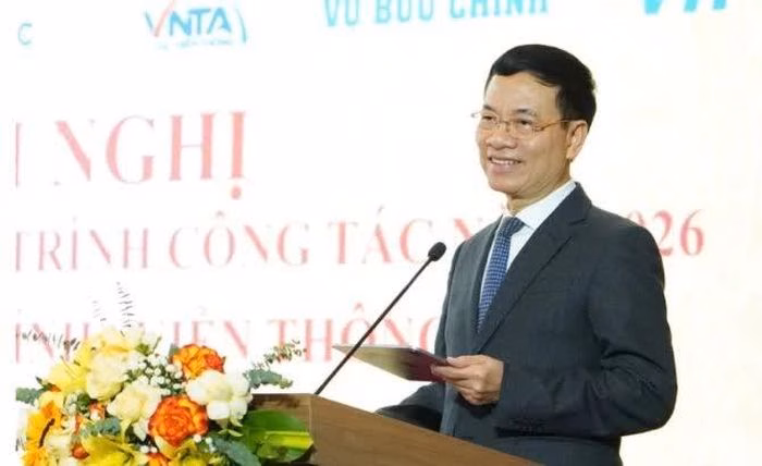 Bộ trưởng Nguyễn Mạnh H&ugrave;ng - Th&uacute;c đẩy chuyển đổi số trong viễn th&ocirc;ng