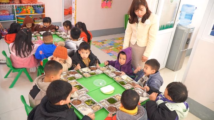 Bữa ăn dinh dưỡng cho trẻ mầm non