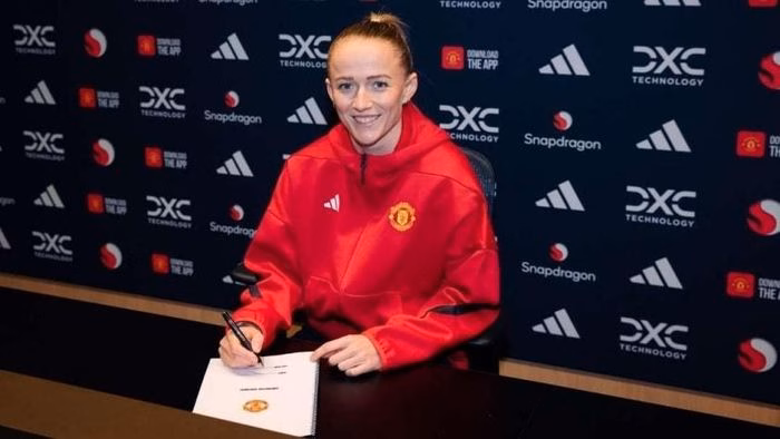 Ella Toone k&yacute; hợp đồng mới với MU