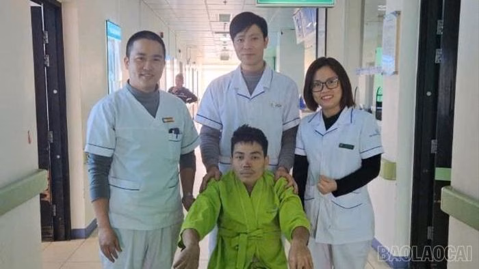 Ca chỉnh g&ugrave; cột sống nặng do vi&ecirc;m cột sống d&iacute;nh khớp tại Bệnh viện Đa khoa L&agrave;o Cai