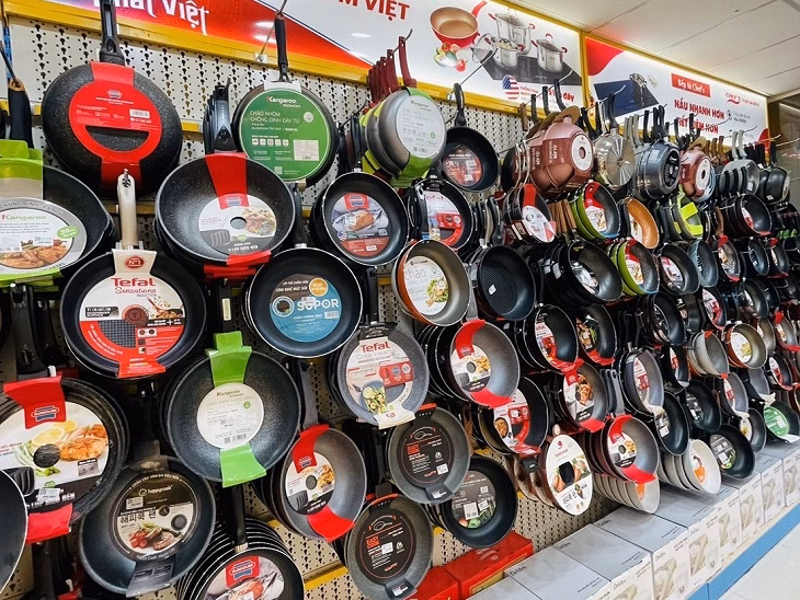 Điện m&aacute;y Xanh tặng qu&agrave; thiết thực c&ugrave;ng ưu đ&atilde;i giảm gi&aacute; l&ecirc;n đến 9 triệu đồng