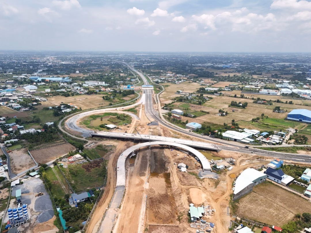 Long An đẩy nhanh tốc độ giải ngân vốn đầu tư công- Ảnh1.