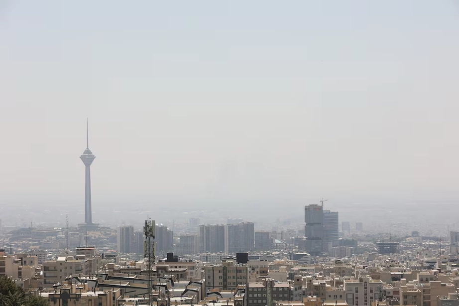 Thủ đô Tehran của Iran sau đợt không kích của Israel Thủ đô Tehran của Iran sau đợt không kích của Israel