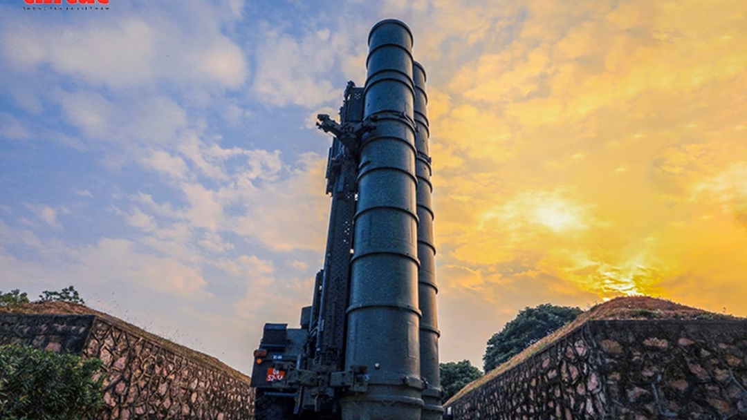 Tên lửa S-300PMU1 trực chiến bảo vệ bầu trời Hà Nội