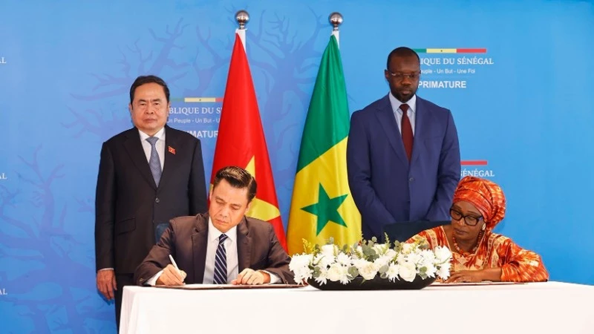 [Ảnh] Ký kết hợp tác giữa các bộ, ngành, địa phương hai nước Việt Nam-Senegal