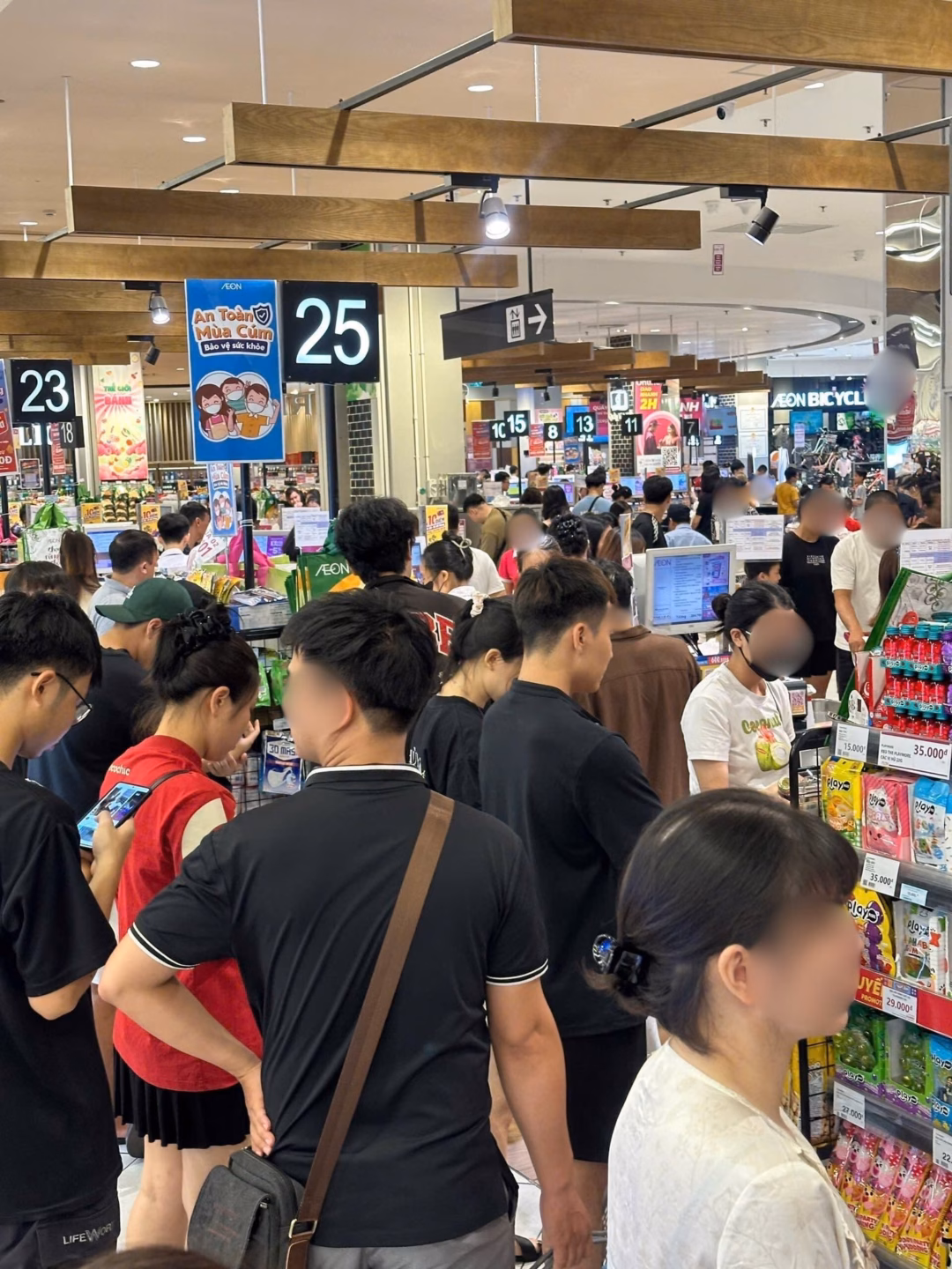 Cách chuẩn bị thực phẩm và nhu yếu phẩm khi vào mùa mưa bão Siêu thị, chợ