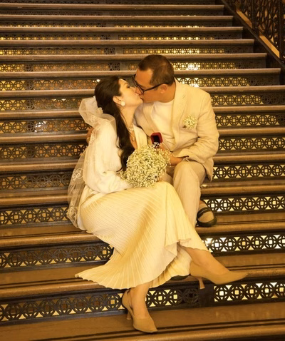 Cuộc sống kín tiếng, giàu có của Nguyễn Hồng Nhung trước khi kết hôn lần 2 - 1