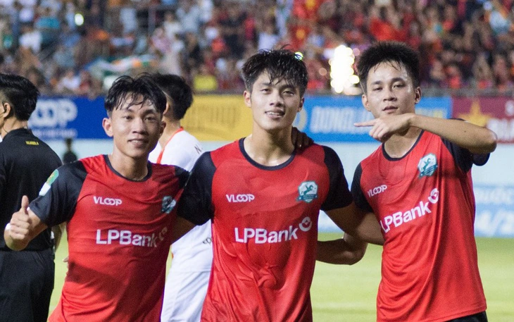 Ngoại binh CLB Ninh Bình được hỗ trợ nhập quốc tịch Việt Nam - Ảnh 3.