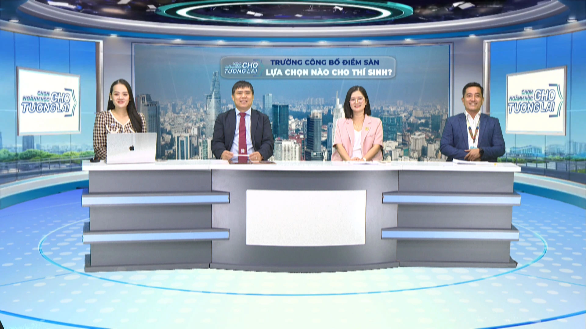 Các khách mời tham gia chương trình tư vấn chiều nay tại Báo Thanh Niên