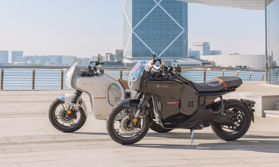 Honda E-VO có thể trang bị tới 3 pack pin, đi tối đa 170 km mỗi lần sạc.